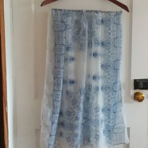 Blue/white Scarf